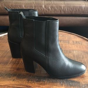 SPLENDID Leather Boots Size 7